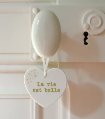 Médaillon en porcelaine