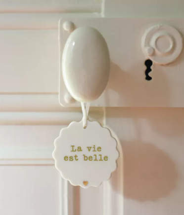 Médaillon en porcelaine