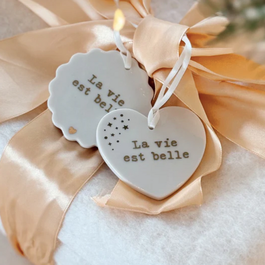 Médaillon en porcelaine